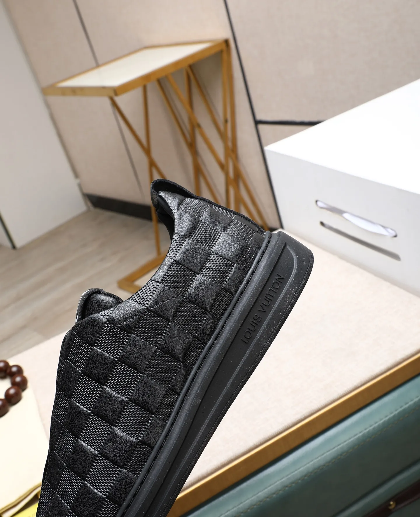 Men's shoes 💰460 【LOUIS VUITTON】Louis Vuitton 2 new products 👟Milan fashion show style 🇰🇾🇰🇾LV family logo, celebrity style, a must-have for fashionistas ⚠️Imported materials ➕Cow leather ➕Breathable leather lining ➕Special outsole 👞Number 38-44 (45 46 custom-made)
